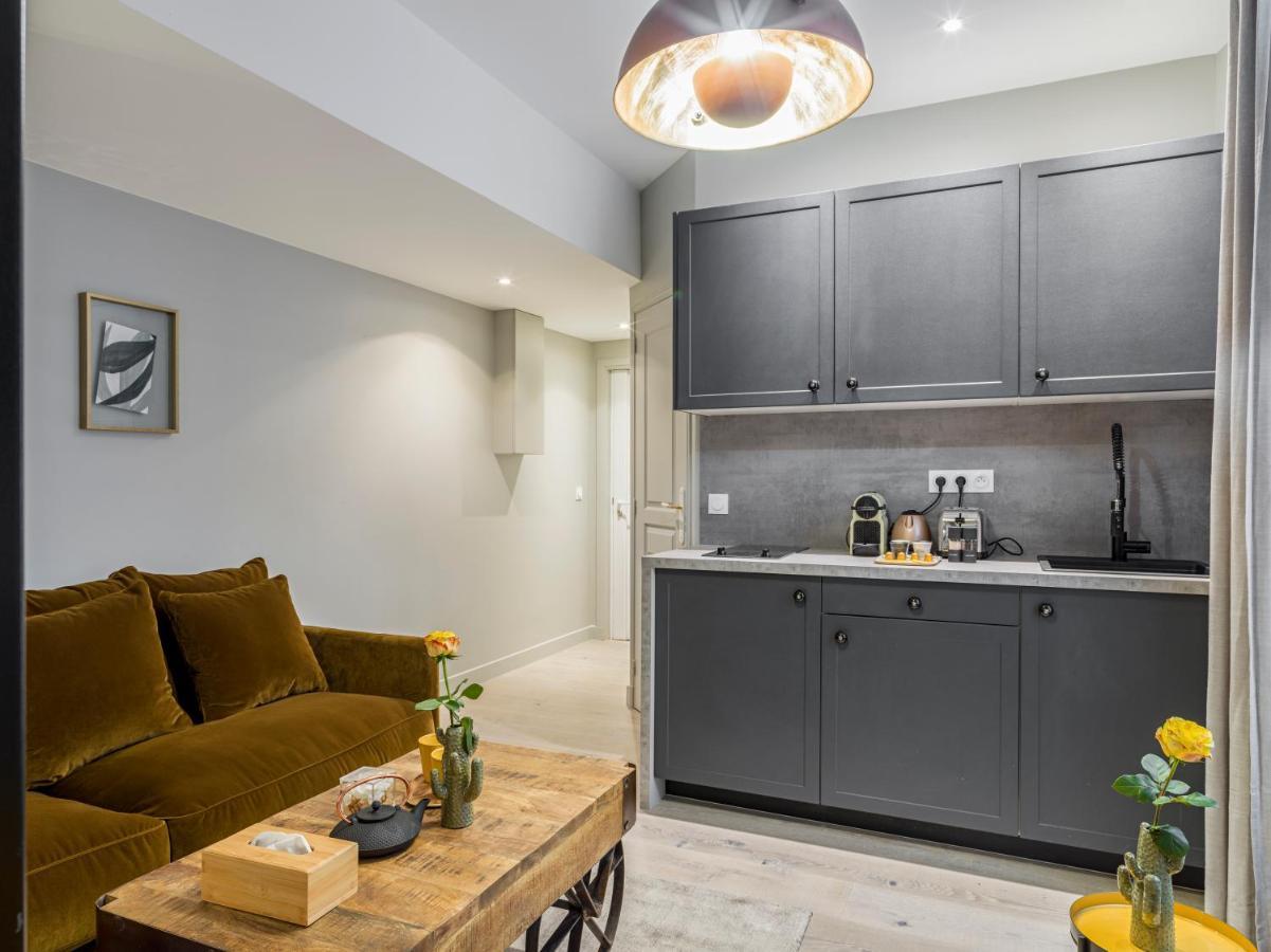 Fabulous Grey Apartment Paris Ngoại thất bức ảnh