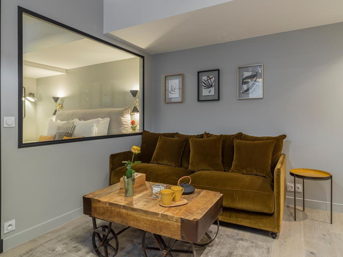 Fabulous Grey Apartment Paris Ngoại thất bức ảnh